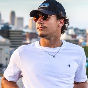 Meet your Posher, Jackson